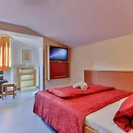 호텔 Jugendhotel Bachlehen Und Johanneshof 3*