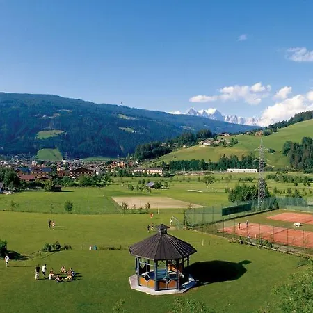 Hotel Jugendhotel Bachlehen Und Johanneshof 3*